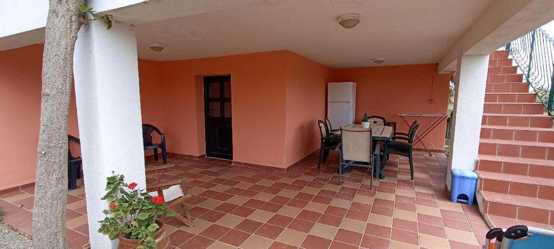 Olgas Villa Arogi ภายนอก รูปภาพ